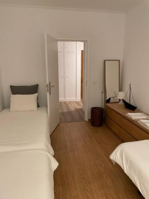 Apartamento Em Frente A Praia São Martinho do Porto Extérieur photo